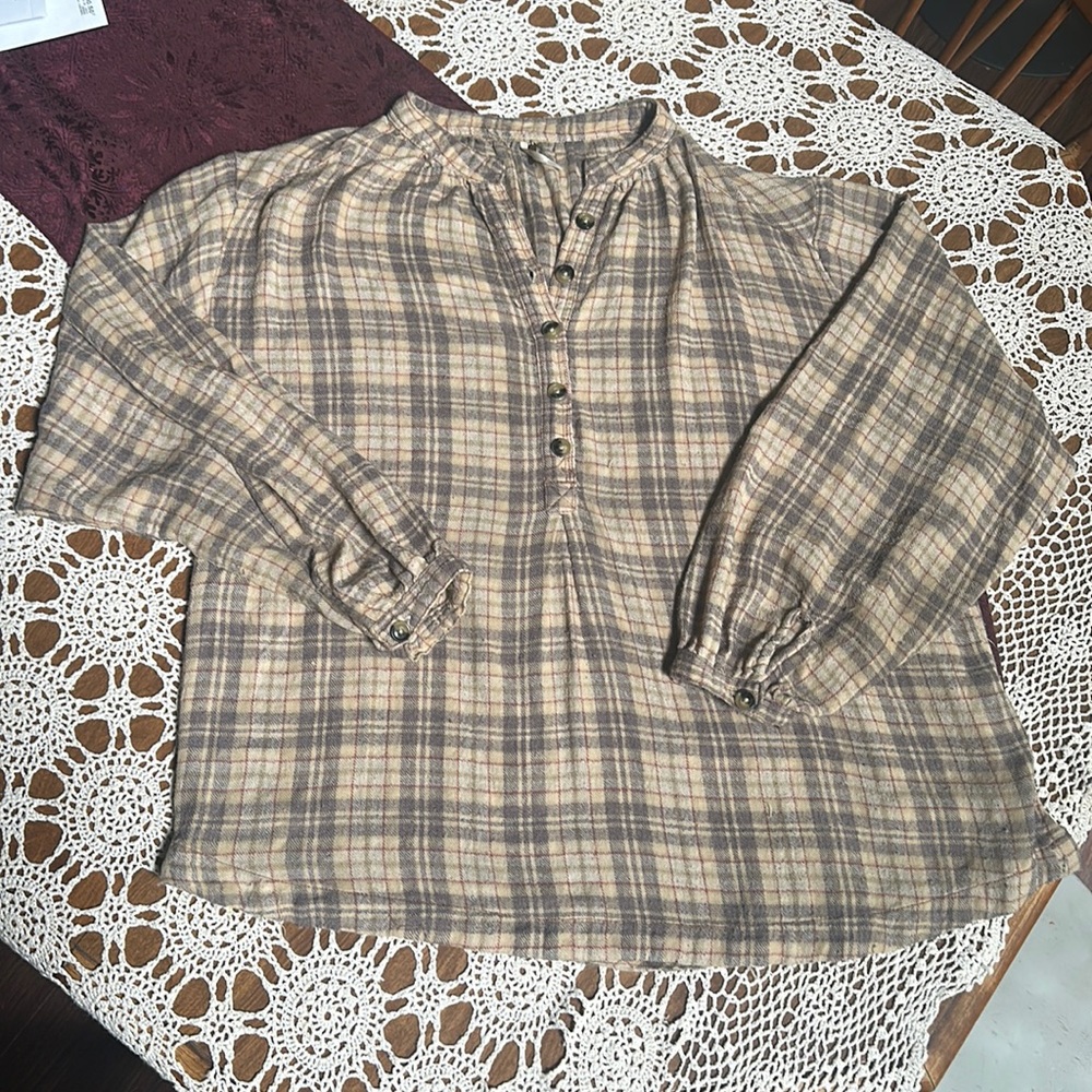 Free People henley notch collar 1/2 button up flannel fabric blend tan palette S